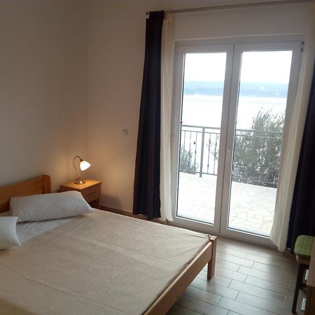Apartment On The Beach Lokva Rogoznica Ngoại thất bức ảnh