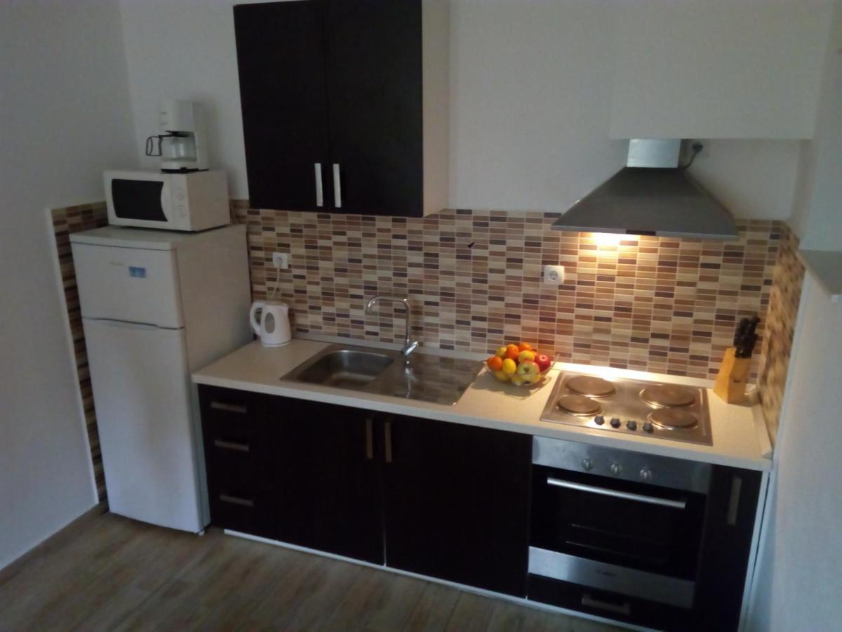 Apartment On The Beach Lokva Rogoznica Ngoại thất bức ảnh