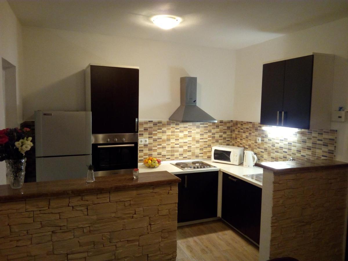 Apartment On The Beach Lokva Rogoznica Ngoại thất bức ảnh