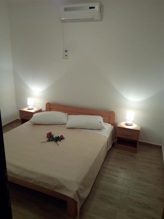 Apartment On The Beach Lokva Rogoznica Ngoại thất bức ảnh