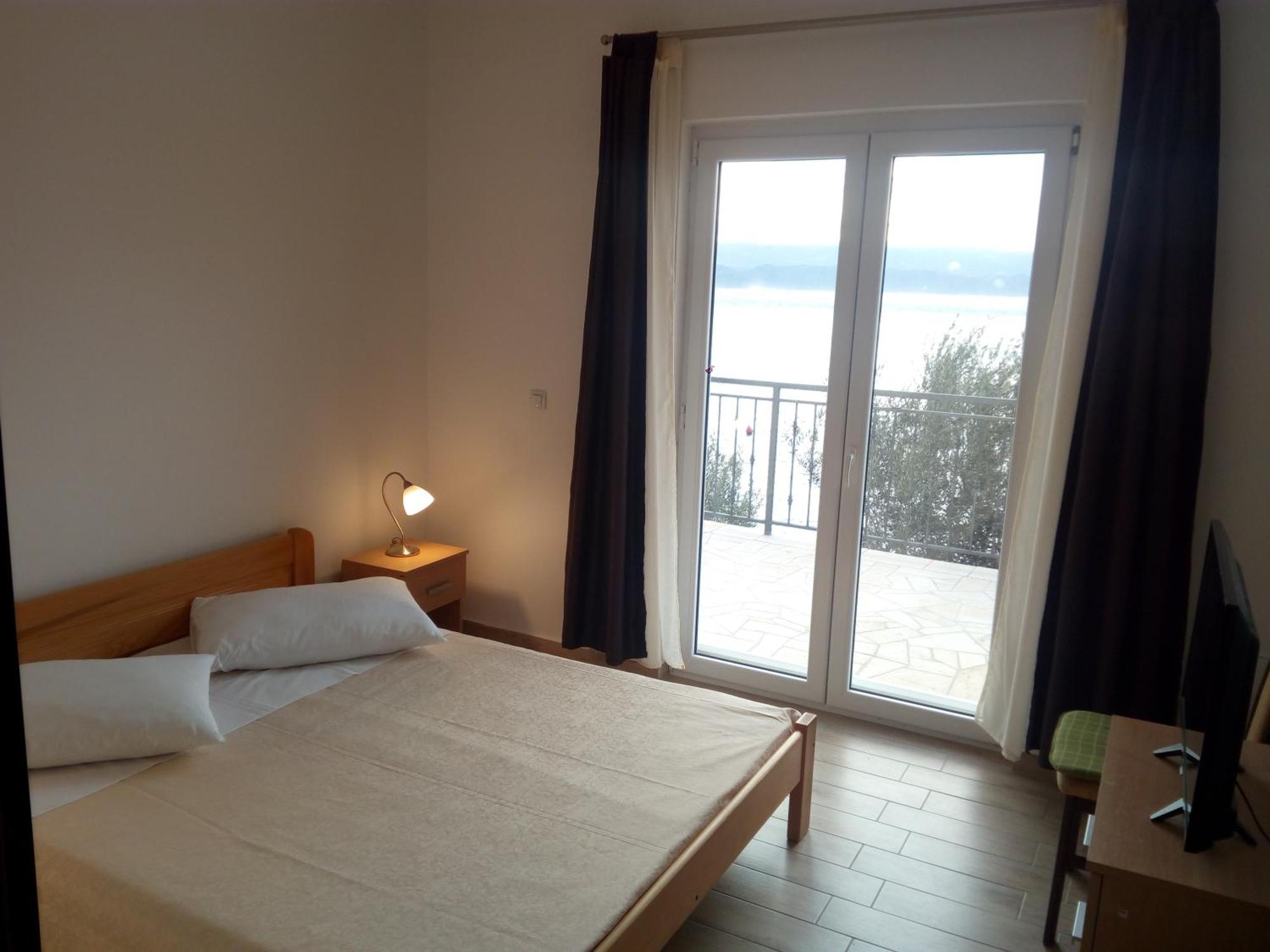 Apartment On The Beach Lokva Rogoznica Ngoại thất bức ảnh