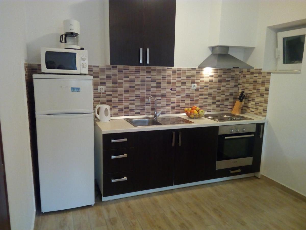 Apartment On The Beach Lokva Rogoznica Ngoại thất bức ảnh