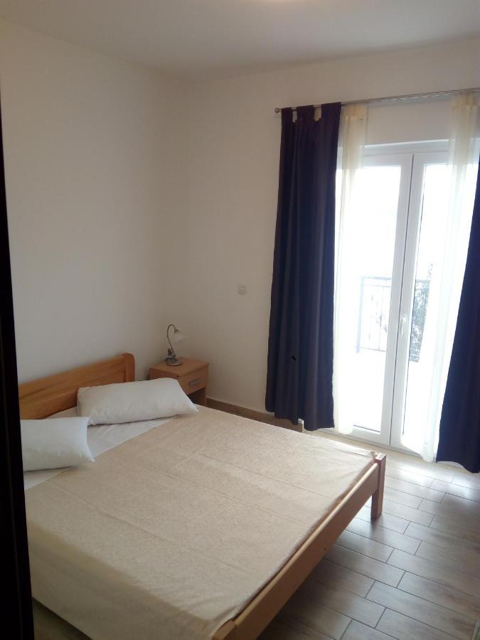 Apartment On The Beach Lokva Rogoznica Ngoại thất bức ảnh